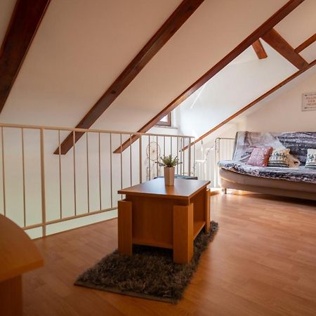Specious Apartment Manitu In Forest Countryside Фужине Экстерьер фото