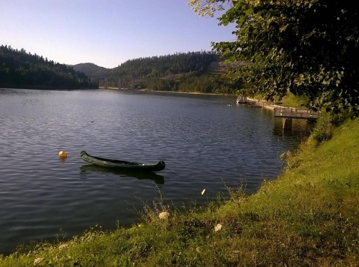 Specious Apartment Manitu In Forest Countryside Фужине Экстерьер фото