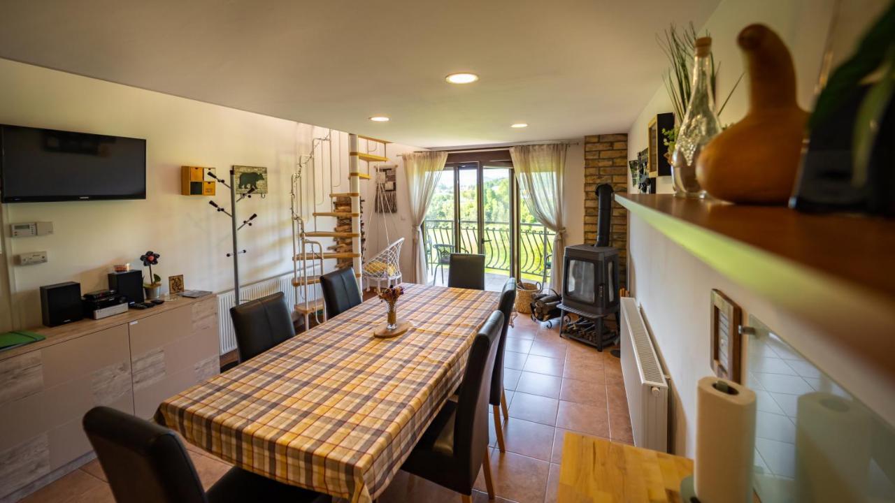 Specious Apartment Manitu In Forest Countryside Фужине Экстерьер фото