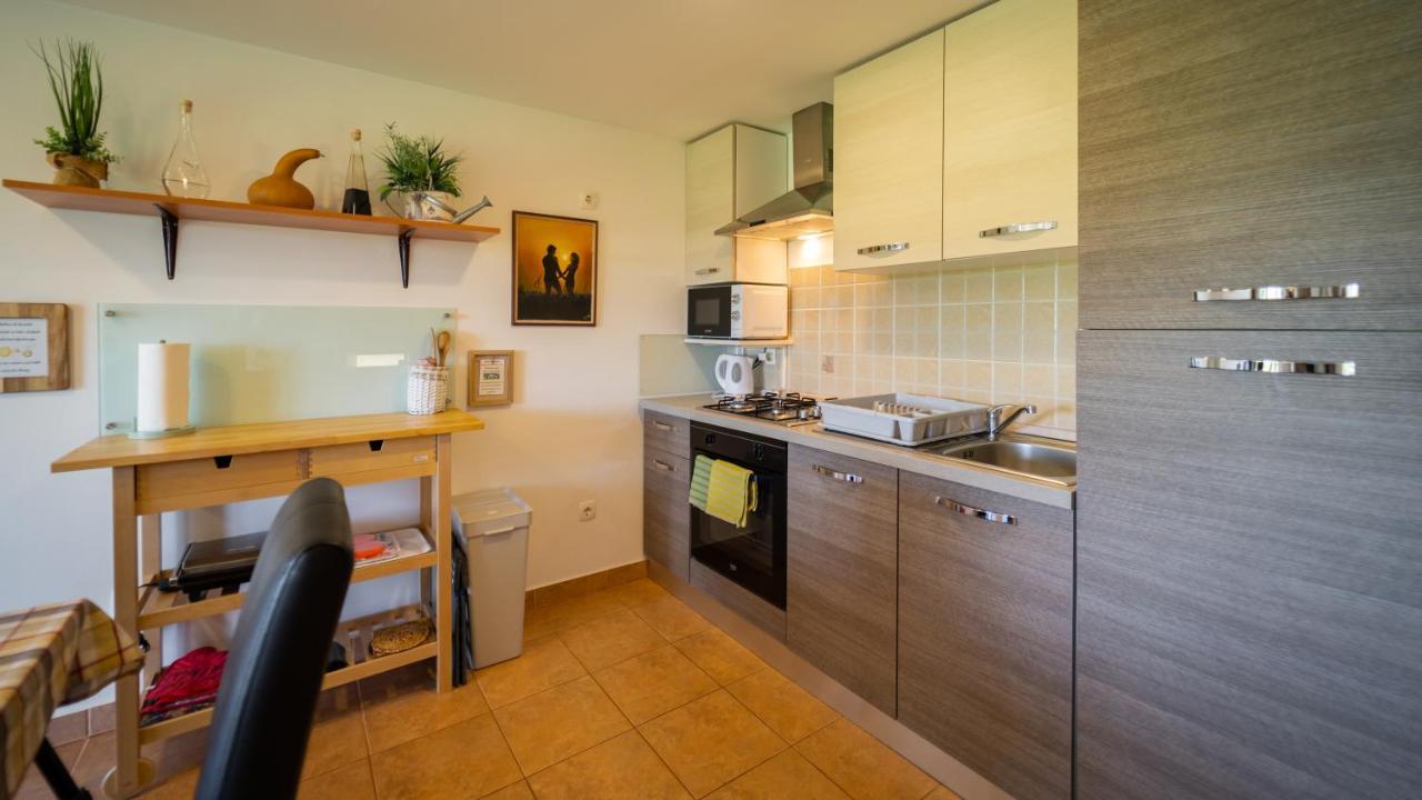 Specious Apartment Manitu In Forest Countryside Фужине Экстерьер фото