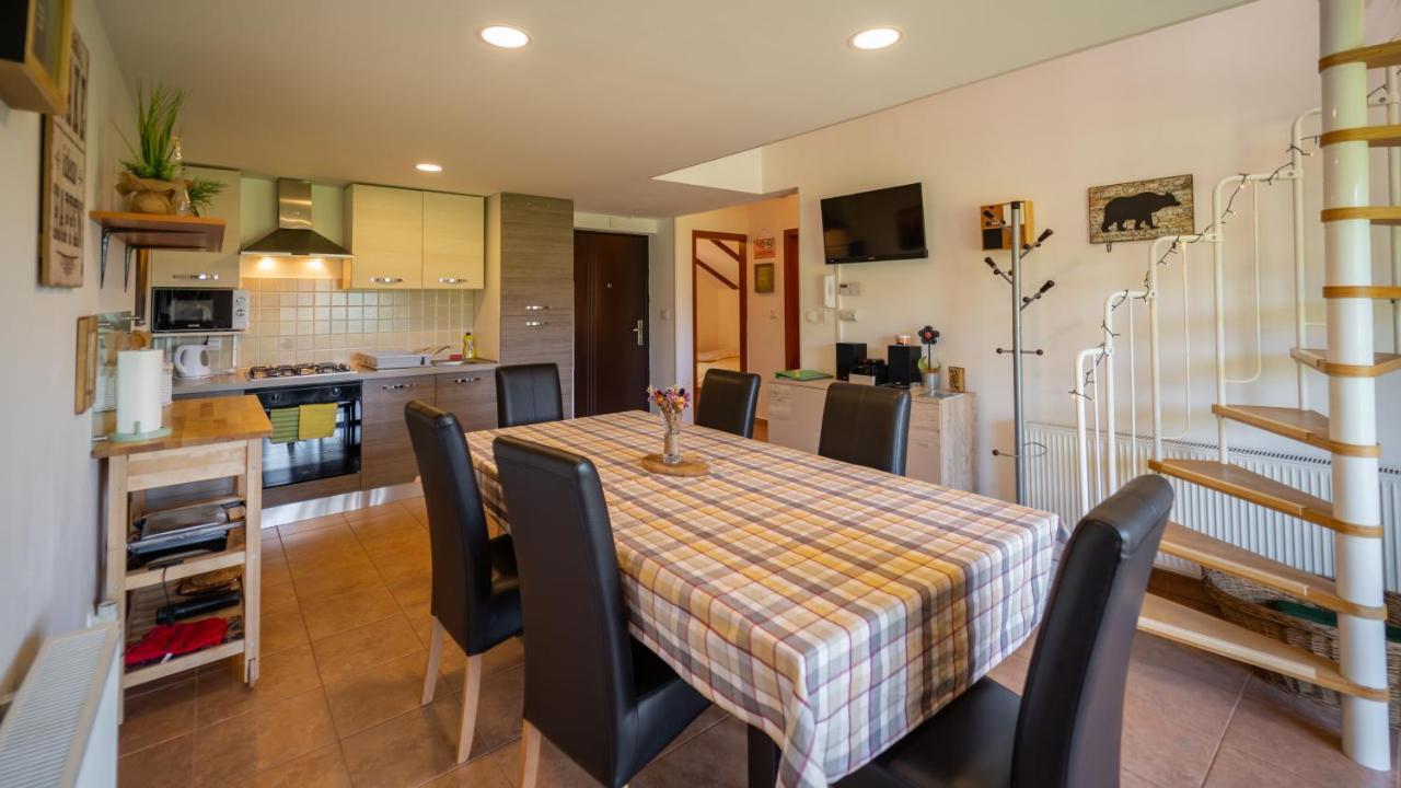 Specious Apartment Manitu In Forest Countryside Фужине Экстерьер фото