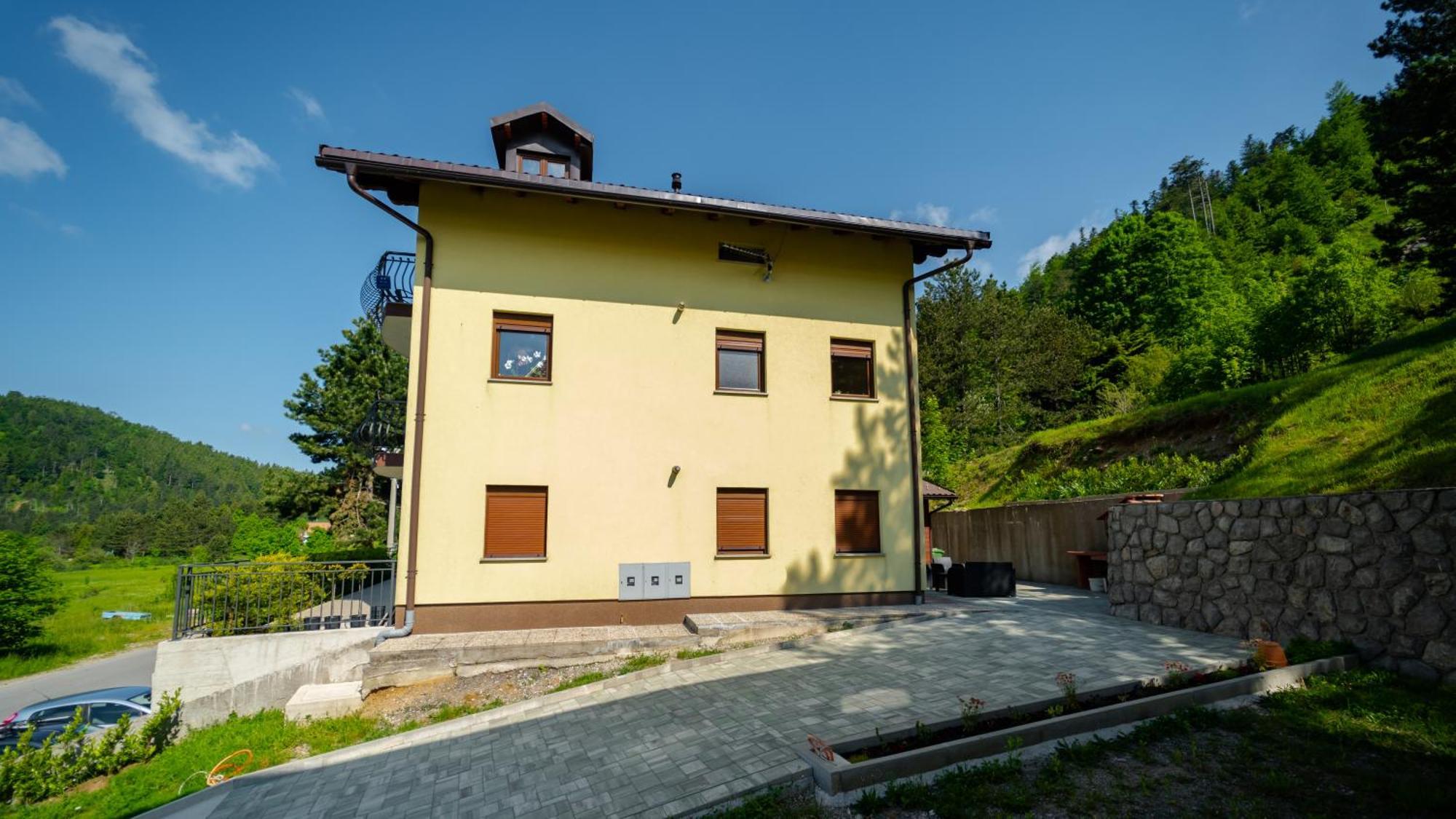 Specious Apartment Manitu In Forest Countryside Фужине Экстерьер фото